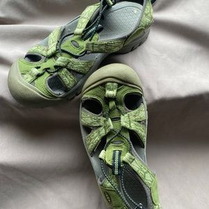 Keen water shoes/sandals